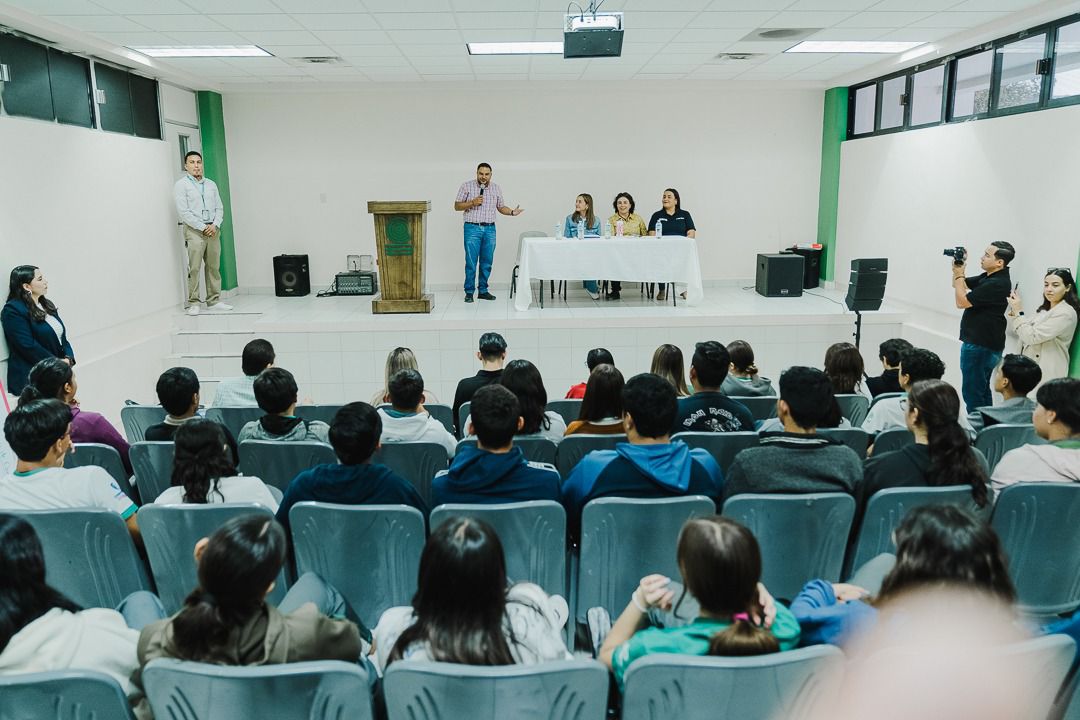 Gobierno Municipal y Estatal apoyan a jóvenes camarguenses con el programa «Impulsando Juventudes»; destinan 84 mil pesos a 60 alumnos