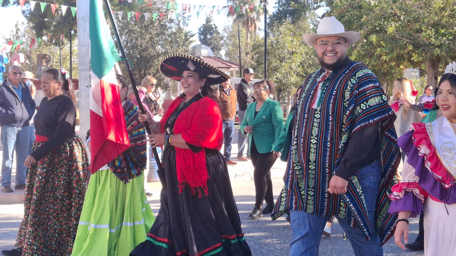 Todo un éxito y con gran participación, desfile Revolucionario en San Francisco de Conchos