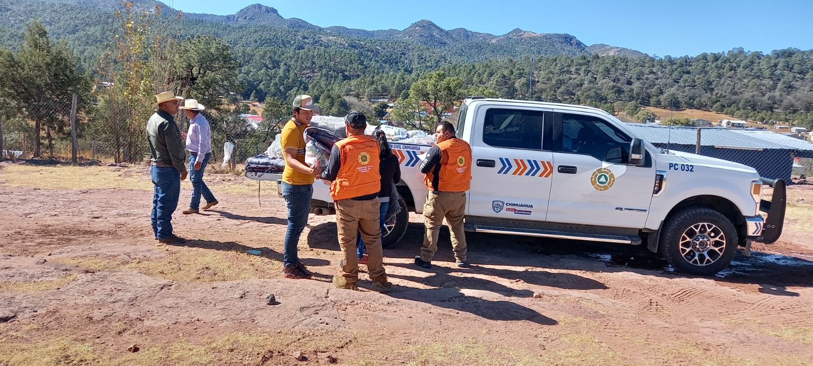 Reciben 180 familias de la Sierra Tarahumara apoyos emergentes tras primera Tormenta Invernal