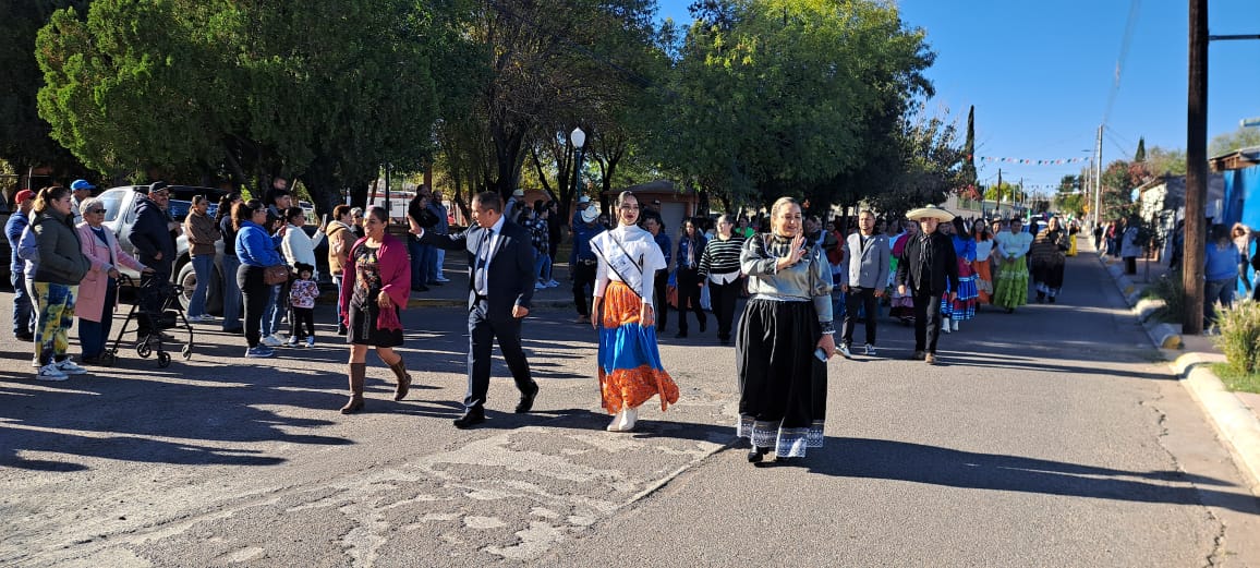 Celebran con éxito el 114 Aniversario de la Revolución Mexicana en La Cruz