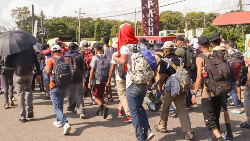 No engañamos a los migrantes de la caravana: Sheinbaum ofrece revisar denuncias de grupo varado en Acapulco