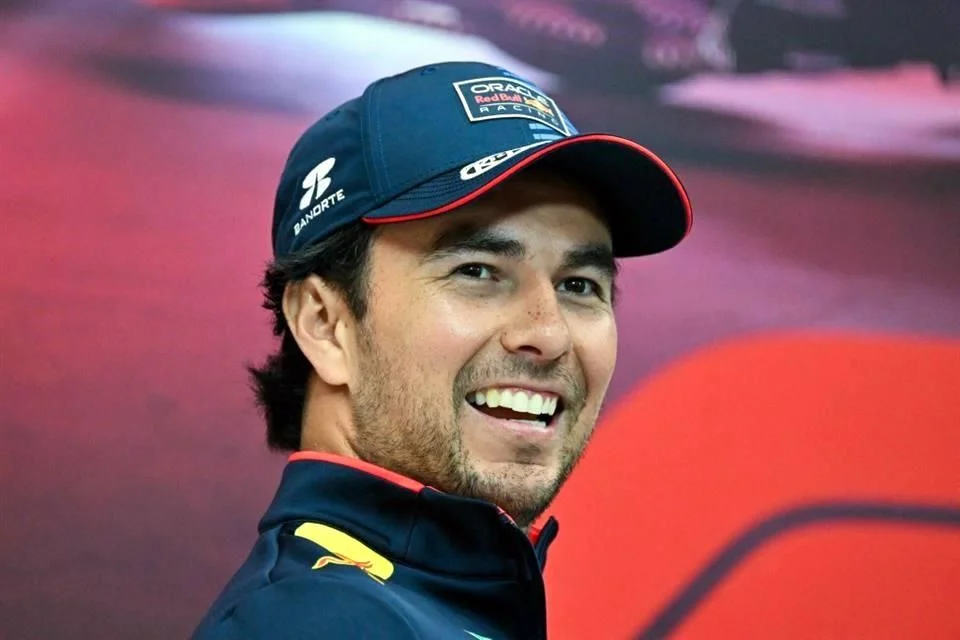 Confirma Checo su continuidad en Red Bull al 100 por ciento