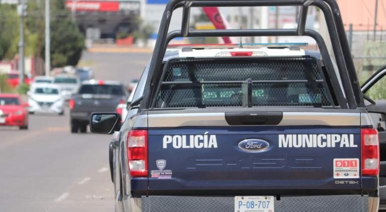 Da cristalazo y roba 237 mil pesos de Mustang en Cuauhtémoc