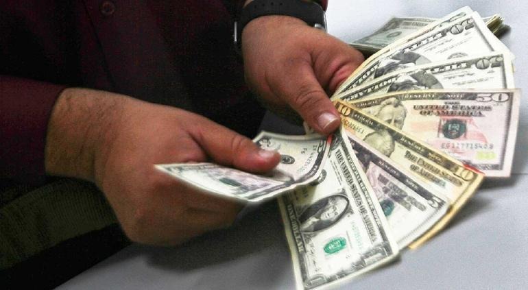 Dólar aumentó su precio ante el peso este jueves; así cotizó hoy