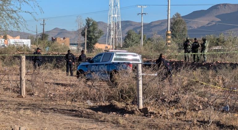 Narcoejecutan a tres; los arrojan maniatados y encobijados al norte