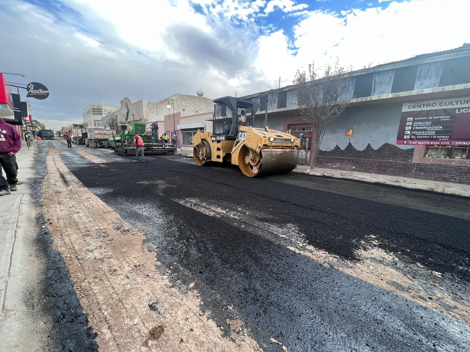 Comienzan trabajos de pavimentación en las calles Guerrero y Colón, piden circular con precaución y respetar señalamientos