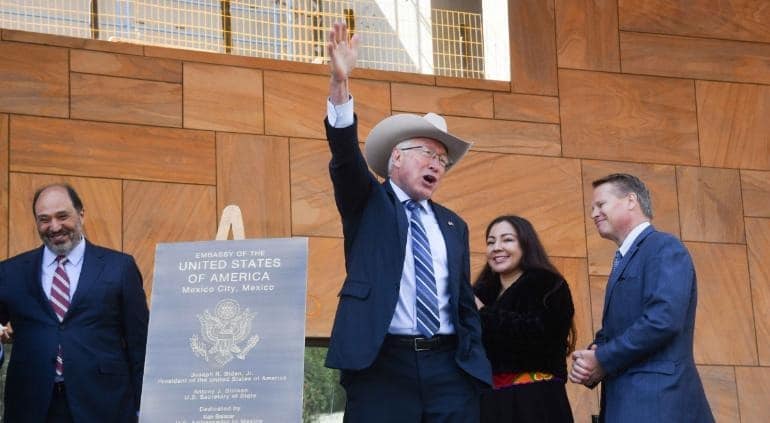 ¡Con nueva mega Embajada! Se despide Ken Salazar de México 📸