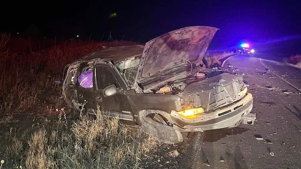 Una mujer sin vida y daños materiales, saldo de accidente carretero en la comunidad de Lázaro Cárdenas