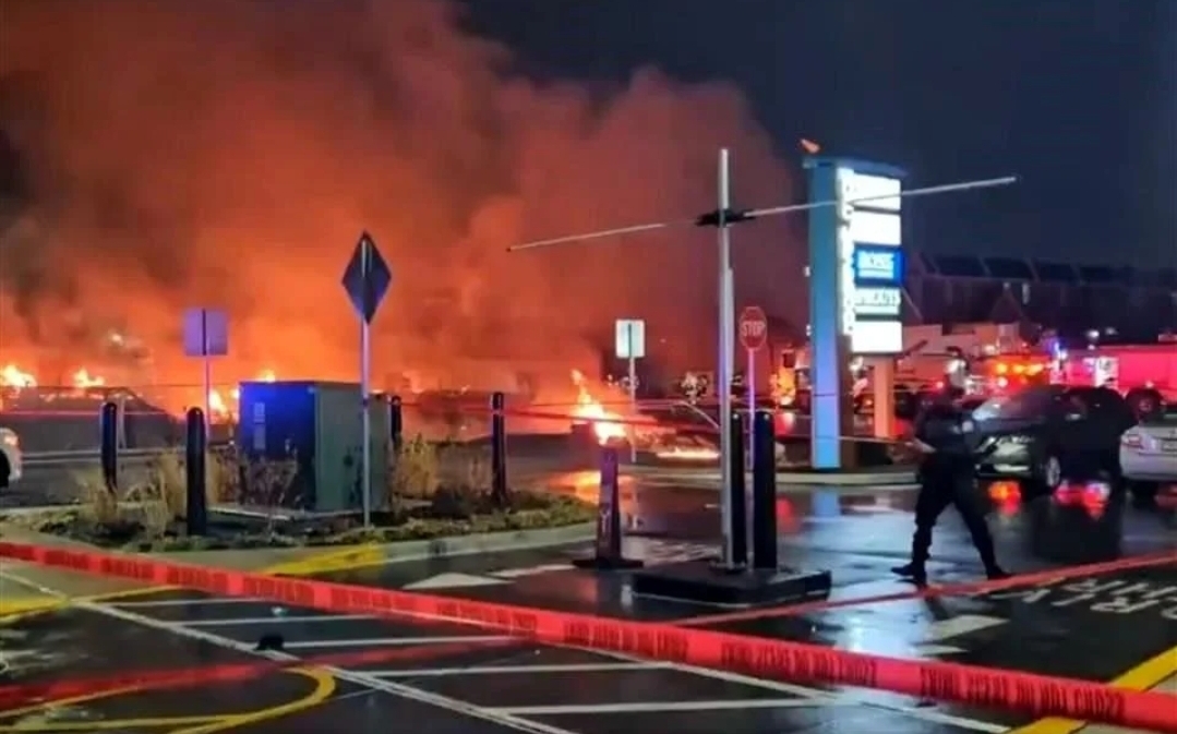 Se estrella aeronave en zona urbana de Filadelfia
