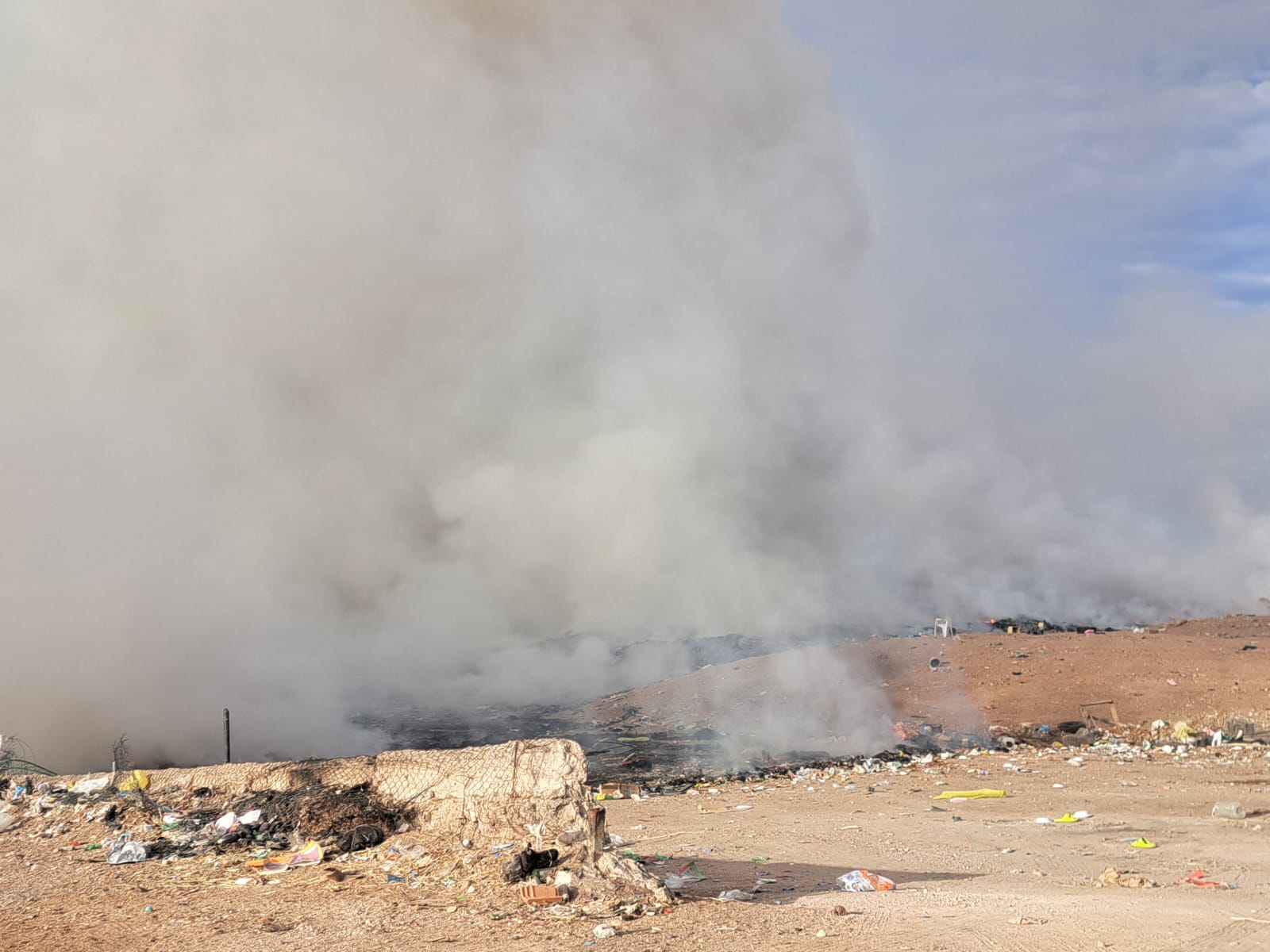 Se incendia basurero de La Cruz, Protección Civil informa que se encuentra bajo control y sin poner en riesgo a la ciudadanía