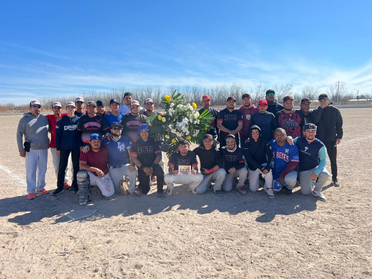 Realizan homenaje a Rubén Arreola, jugador del equipo Guamis, fallecido recientemente