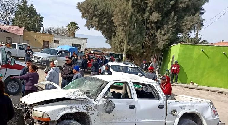 Por tratar de ganarle al tren, mujer y niño terminaron en hospital