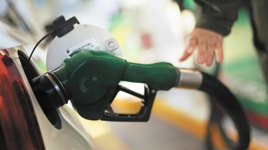 Por cada litro de gasolina se paga 40% de impuestos