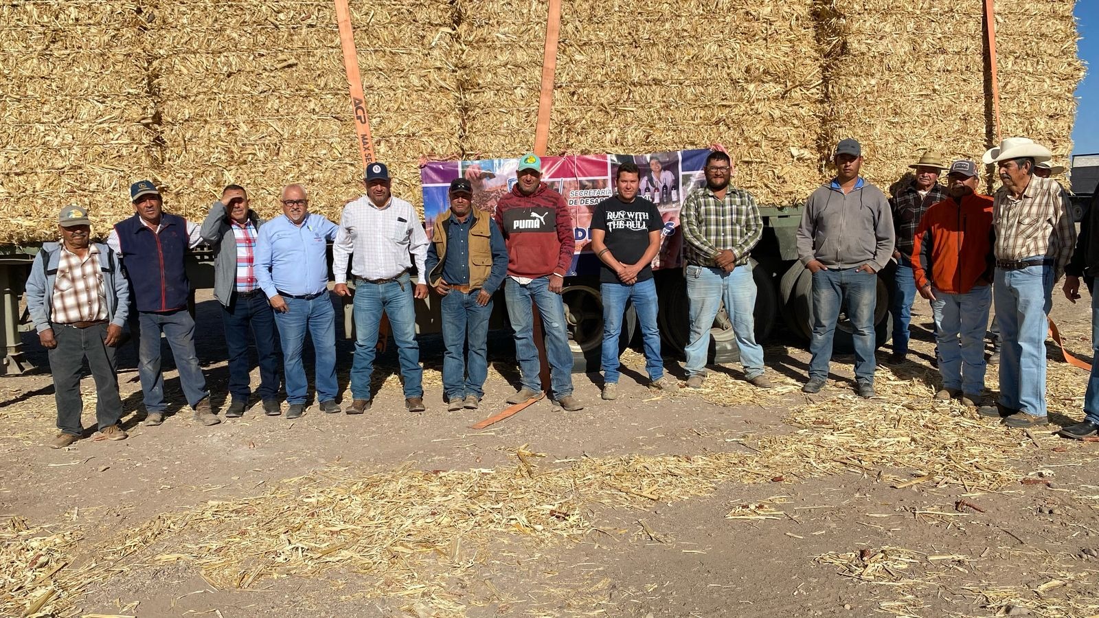 Entrega de Pacas Subsidiadas a Productores Ganaderos de La Cruz