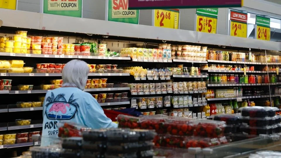 Fed alerta sobre aumento de precios en EU por aranceles de Trump a México, Canadá y China