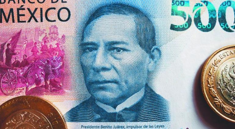 Peso se fortalece; dólar en caída libre hacia los 20.00