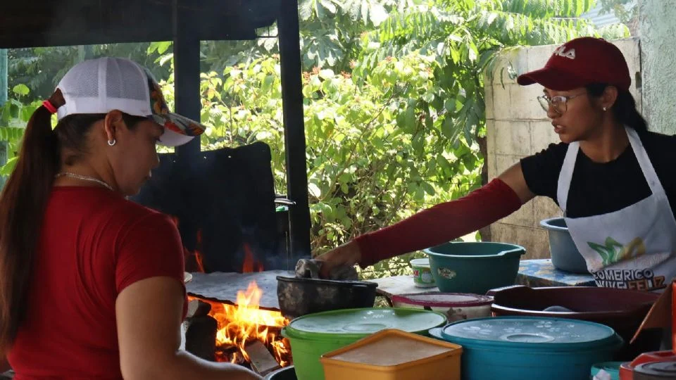 Migrantes sudamericanos abandonan el sueño americano y optan por el empleo informal en México