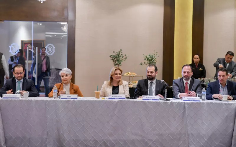 Maru Campos sostiene encuentro con líderes de la industria maquiladora de Ciudad Juárez
