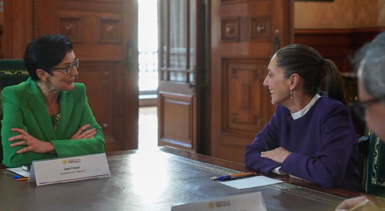Sheinbaum recibe a Jane Fraser en Palacio Nacional