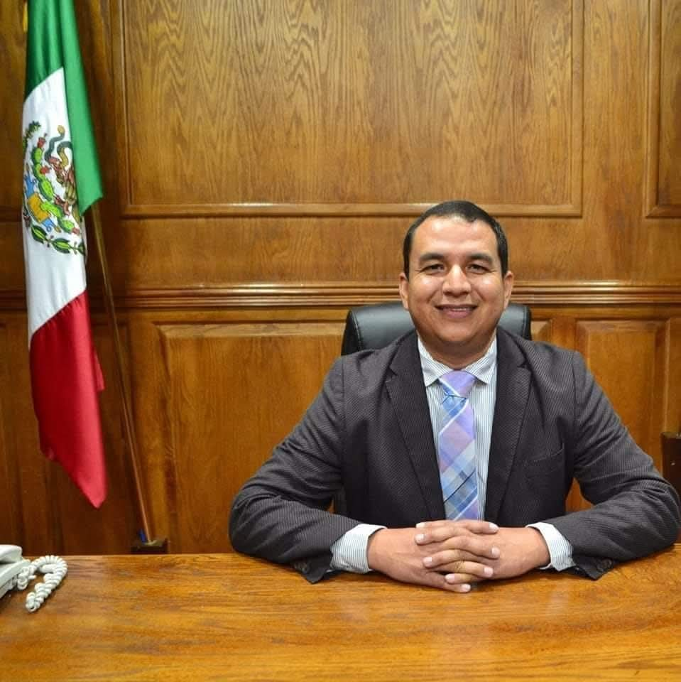 «La Cruz se viste de fiesta y no solo es una celebración, es un homenaje a nuestras raíces; Profe Sergio Olvera