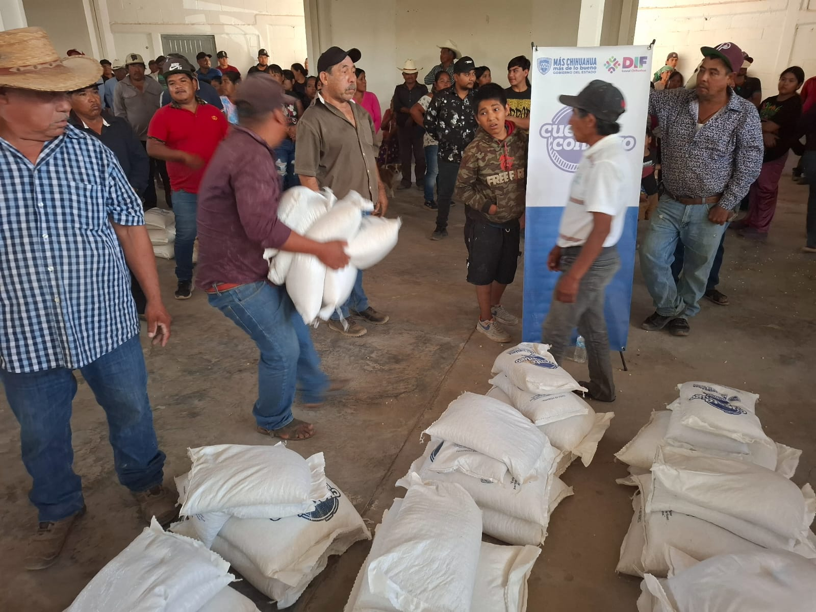 Entregan más de 18 toneladas de maíz y frijol en el municipio de Morelos