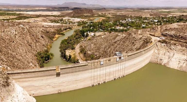 Crisis en presa de Coahuila; piden a Clau suspender extracciones