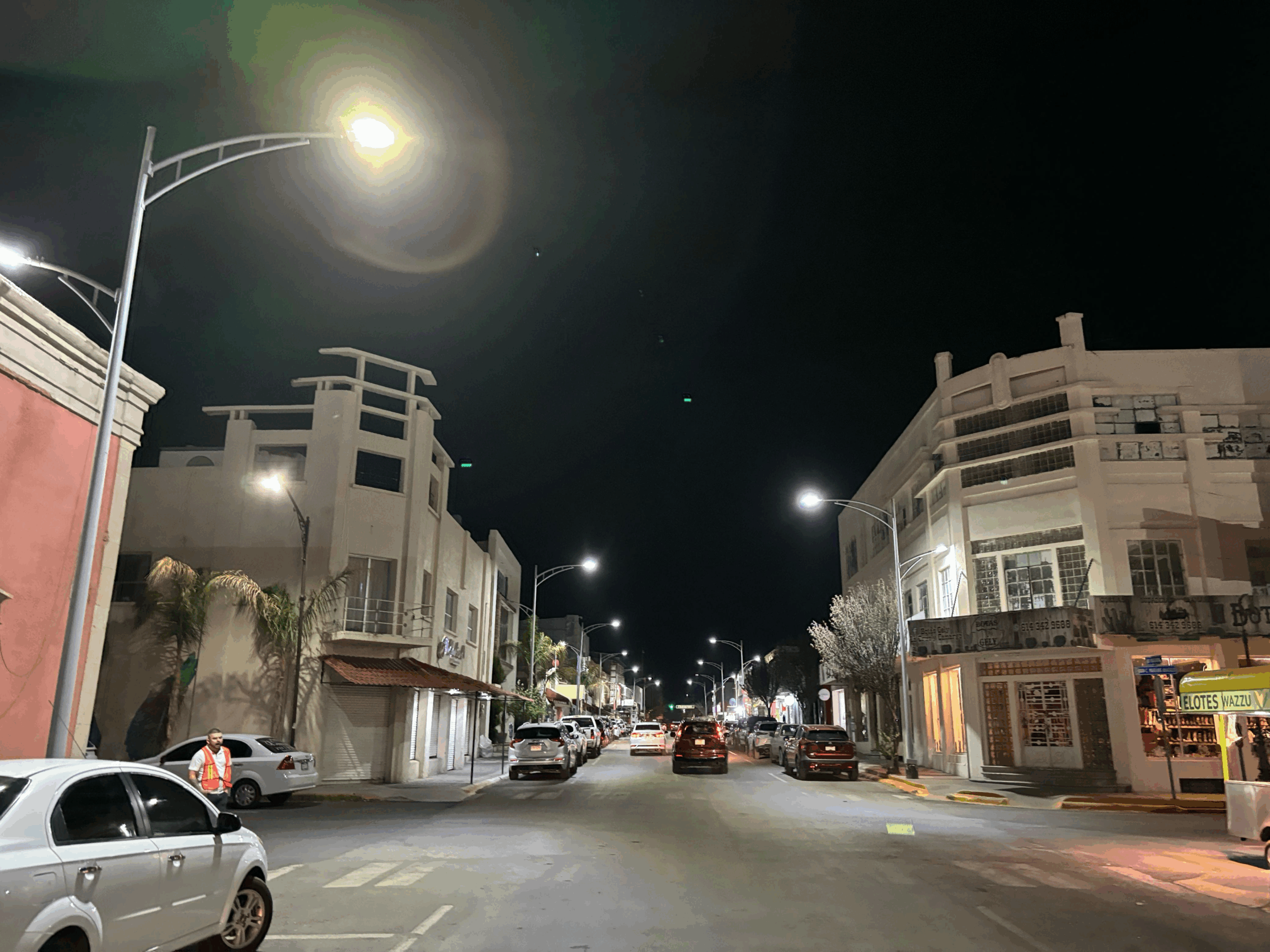 ¡Se ilumina el centro de Camargo! Arranca municipio cambio de luminarias en la calle Guerrero
