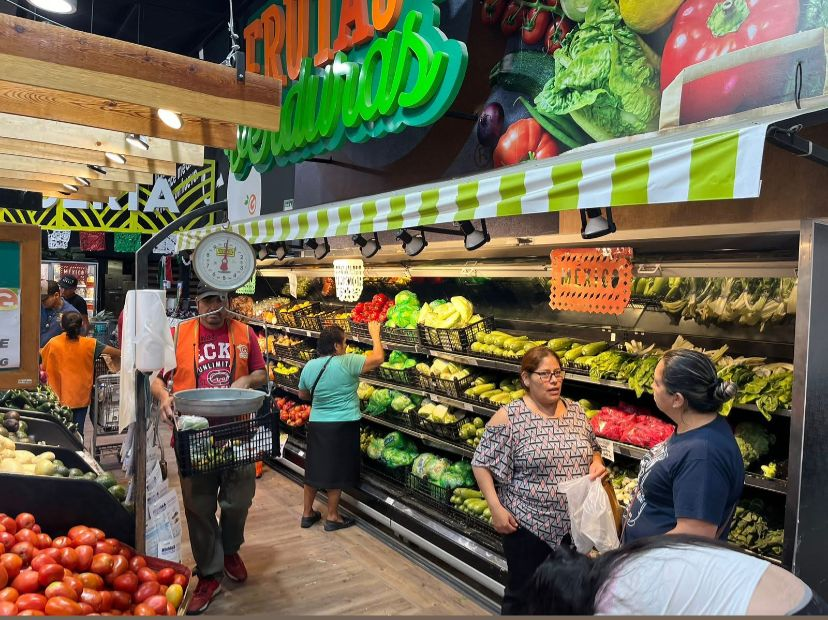 Centros Comerciales se Abarroten en Vísperas de Semana Santa