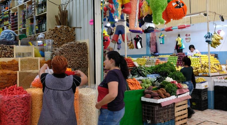 «Estancó» marzo la actividad económica en bajo nivel: estimaciones