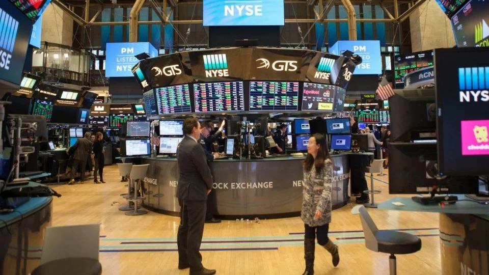 Wall Street abre con fuertes subidas luego de que Trump afirmara que no quiere destituir a Powell