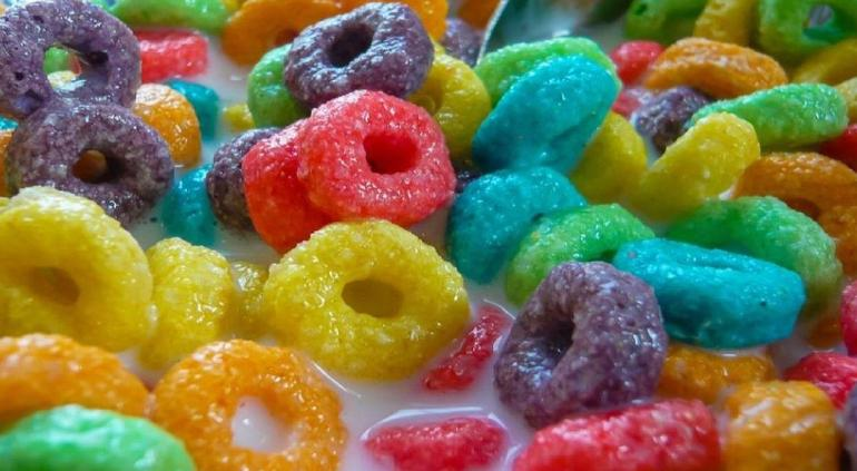 Quiere EEUU prohibir todos los colorantes artificiales para 2026