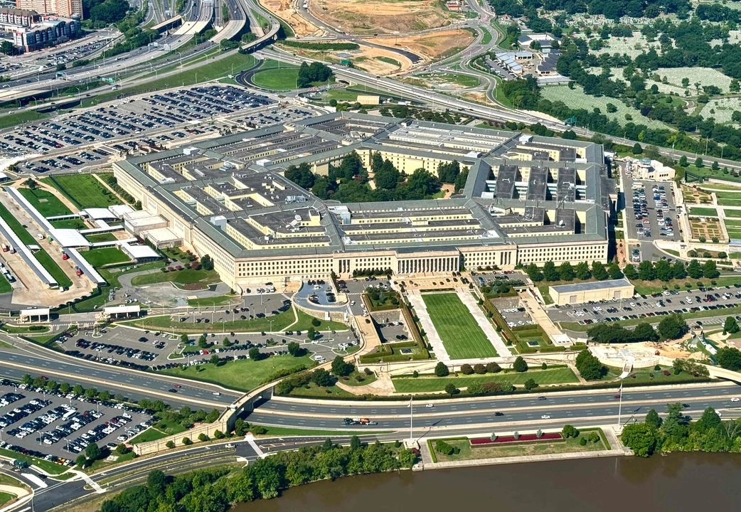 Trump pide a la Suprema Corte prohibir soldados transgénero en el ejército