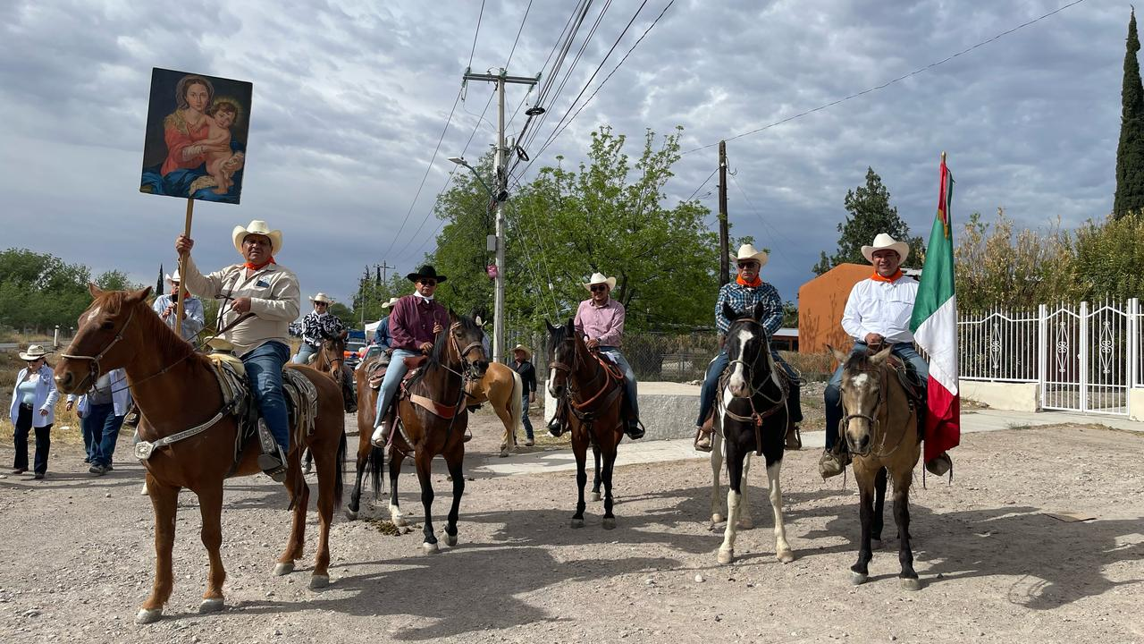 Arranca la Cabalgata por el 228 Aniversario de La Cruz