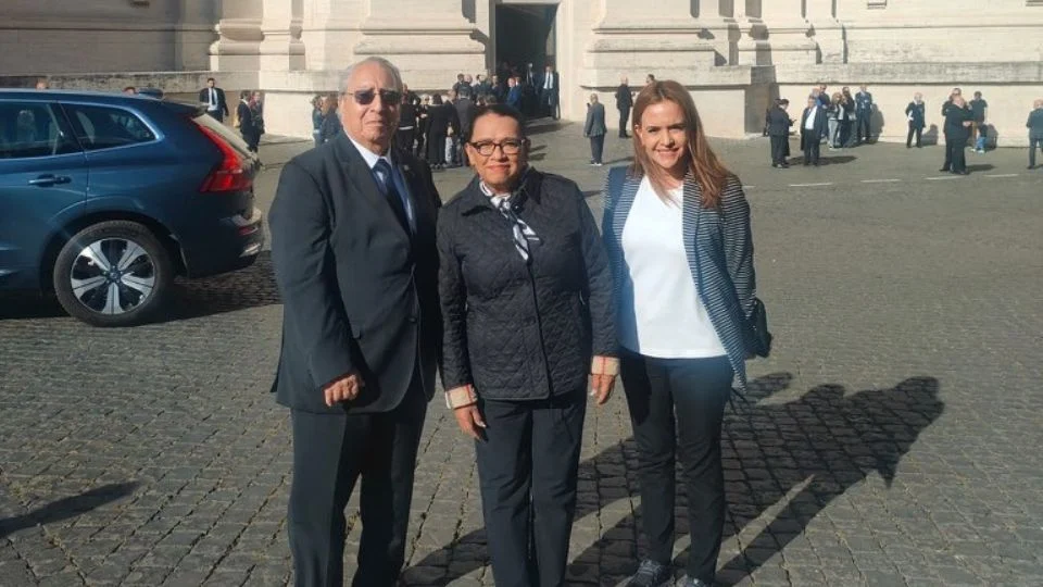 «Muy emotiva la ceremonia»: Rosa Icela Rodríguez y Clara Luz Flores asisten al funeral del papa Francisco en el Vaticano