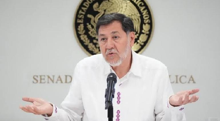 Sigue abucheo de petistas vs Fernández Noroña en redes sociales