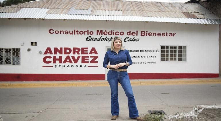 Denuncian propaganda de Andrea Chávez en Consultorio medico