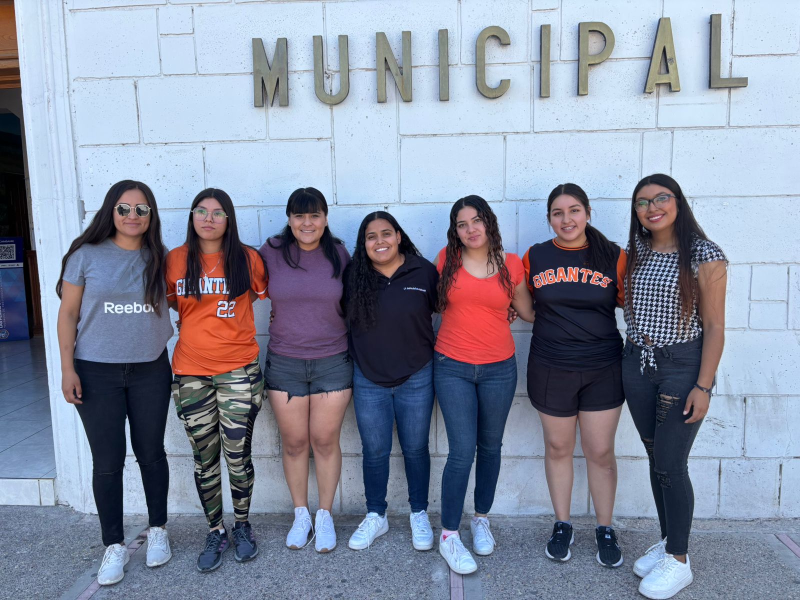 Equipo femenil “Gigantes” de Camargo busca apoyo para asistir a torneo nacional de softbol