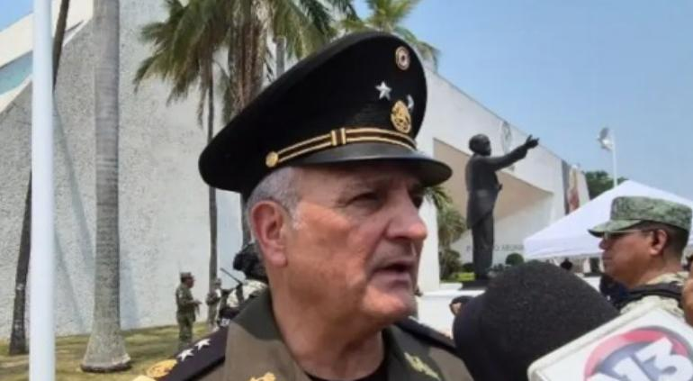 Tendenciosa, acusa comandante de la Defensa a encuesta del Inegi