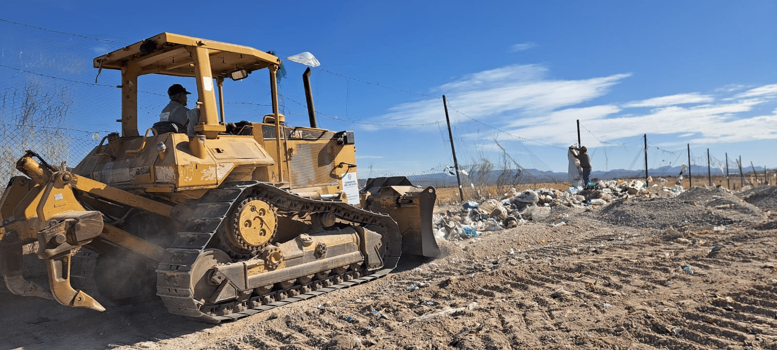 Servicios Municipales de La Cruz al día para un municipio limpio, alumbrado y ordenado.