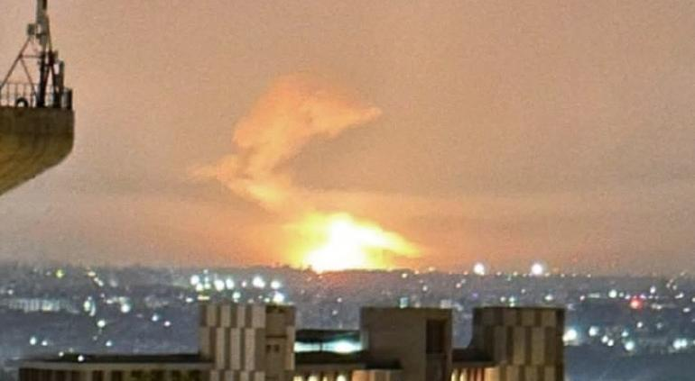 GUERRA: Bombardea India base cerca de capital de Pakistán
