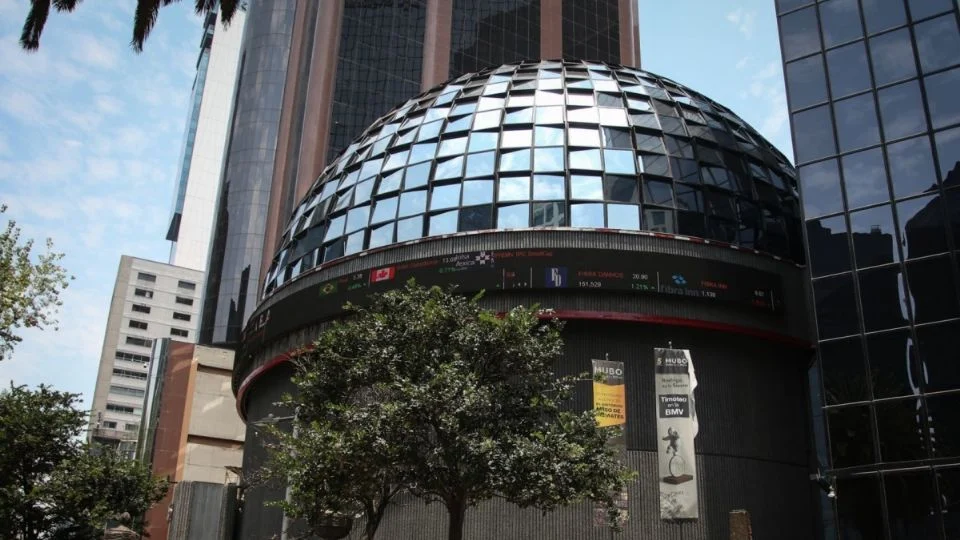 Bolsa Mexicana cierra la semana con un avance de 1.32% tras registrar pérdidas este viernes