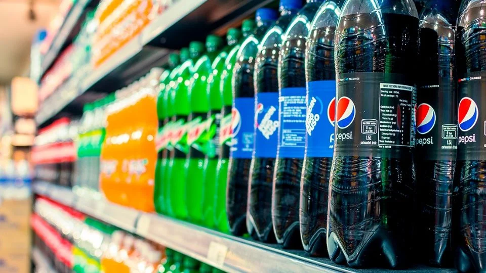 EU prohibirá seis colorantes artificiales utilizados en «snacks» y refrescos antes del 2027