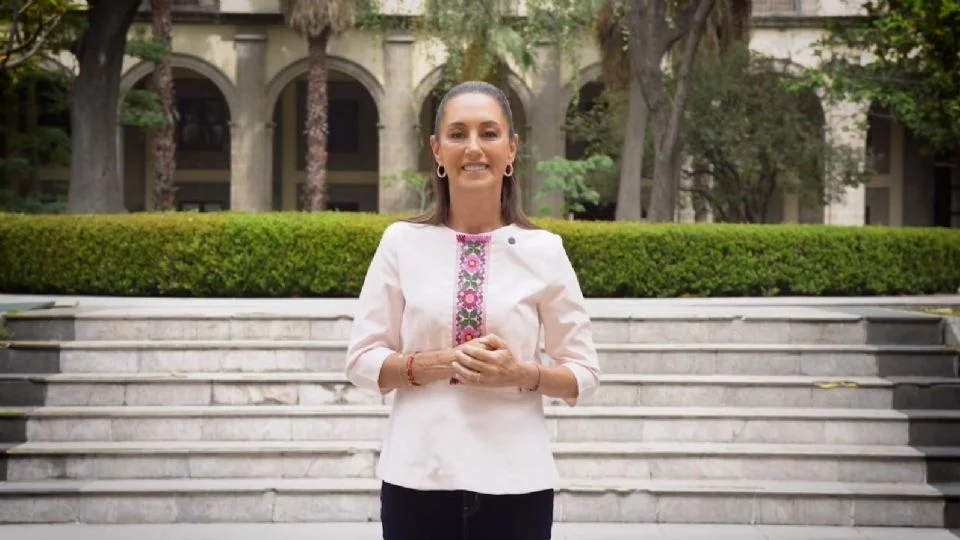 «Hay que cuidar a la mamá»: Sheinbaum felicita a las mamás y pide proteger a todas las mujeres