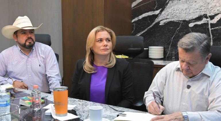 Maru analiza soluciones para reactivar exportación de ganado a EEUU