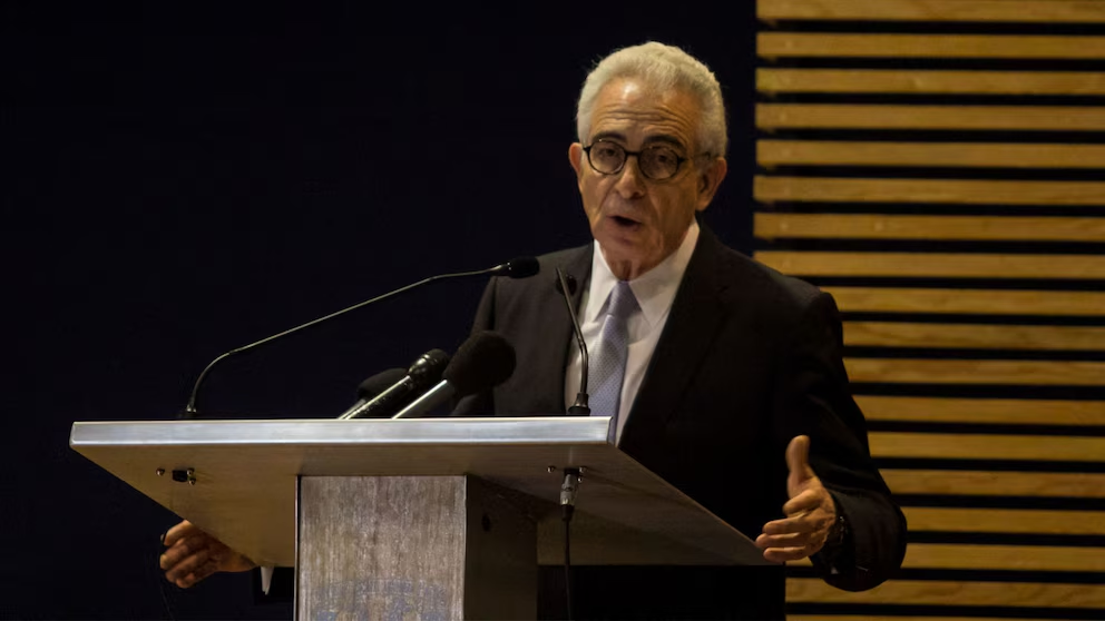 Responde Zedillo a Sheinbaum por tercera vez; califica de “inútiles” a obras de AMLO y defiende Fobaproa