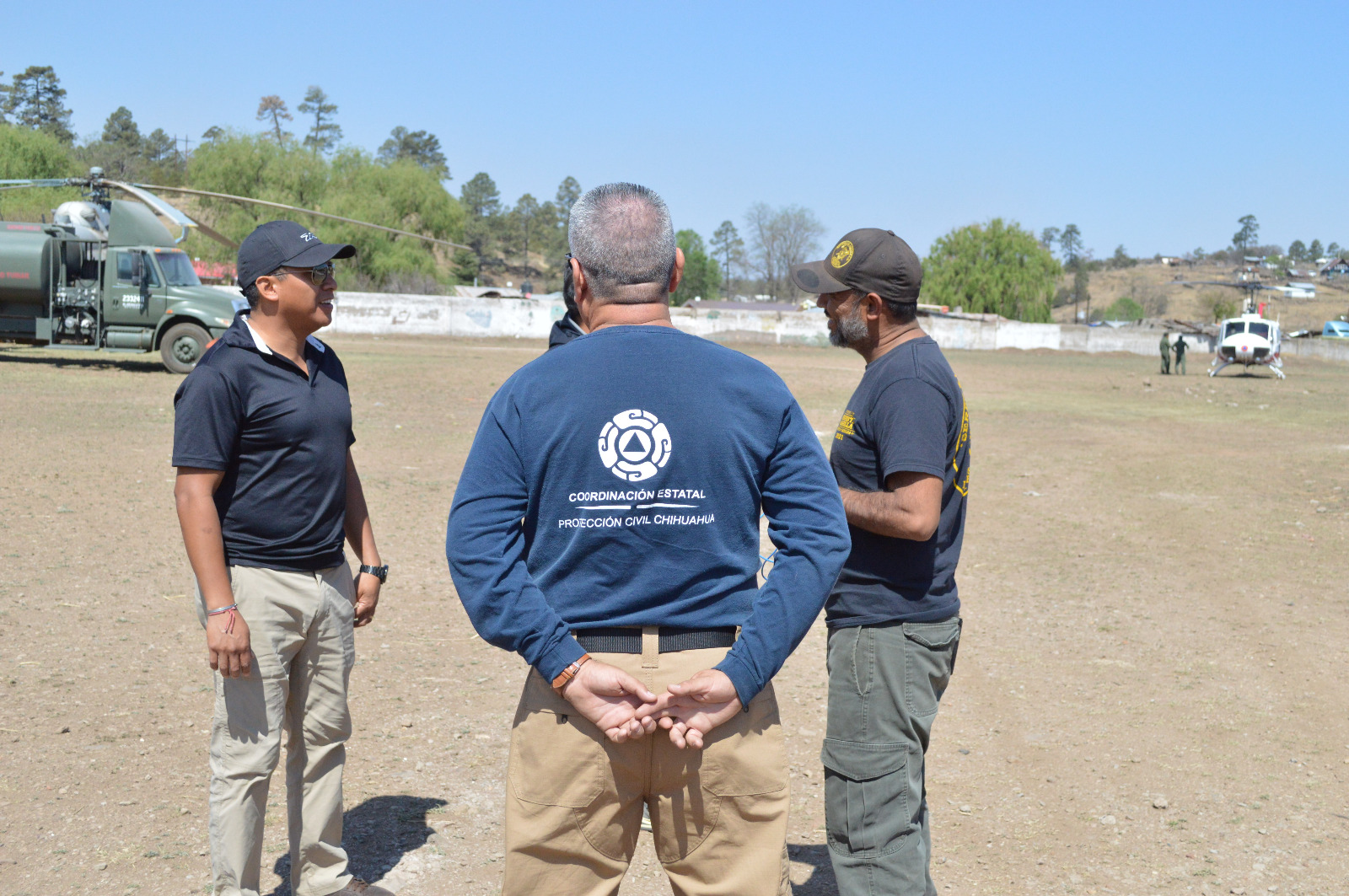 Envía Gobierno del Estado apoyo aéreo para combatir incendios en el municipio de Madera