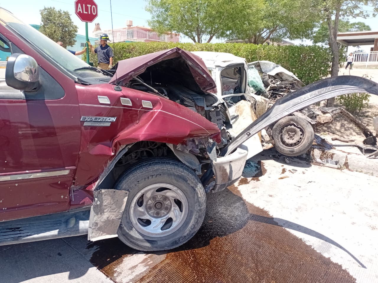 Conductor provoca dos choques en minutos y deja un herido grave en la colonia Abraham González