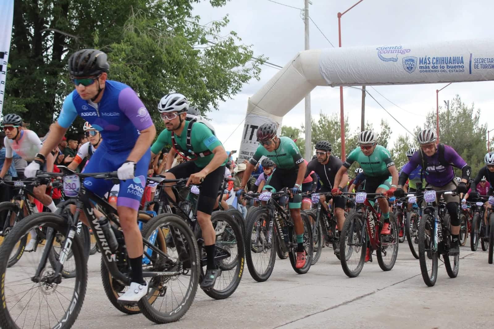 Ciclismo camarguense se hace presente en la carrera «La Onza» de Creel