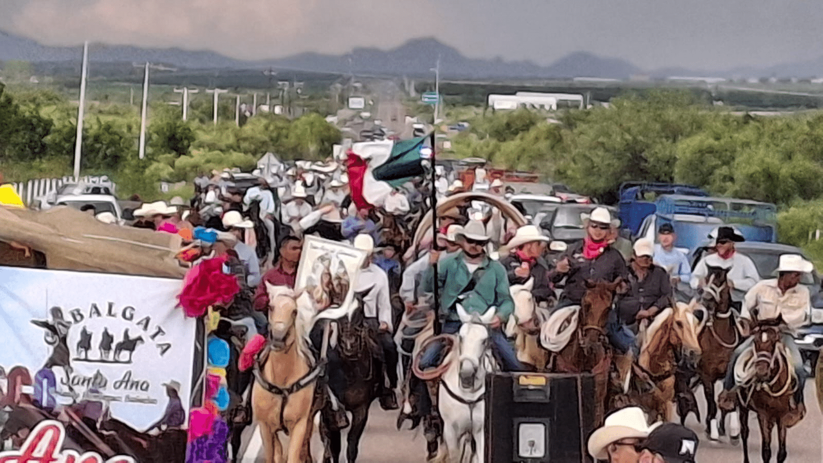 Gran participación y ambiente en cabalgata Santa Ana 2025: Gobierno de San Francisco de Conchos