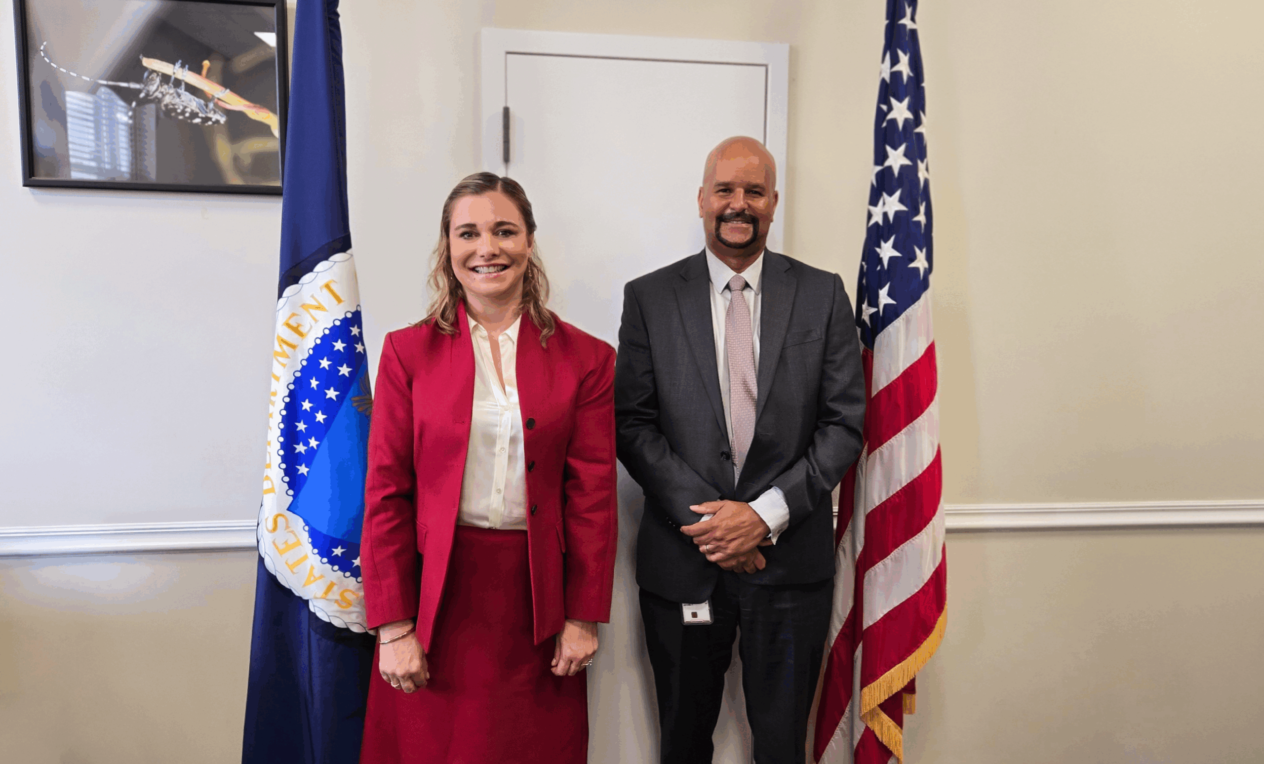 Maru Campos da a conocer en Washington las acciones del Estado para mantener al ganado libre del Gusano Barrenador